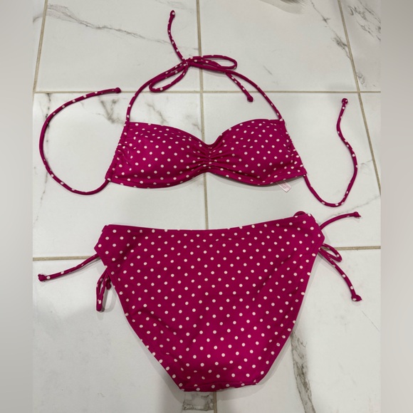 Victoria Secret - 2 piece bikini set - Picture 2 of 4
